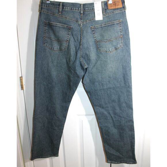 Levi Strauss Men's Signature Athletic Cut Jeans sz 38 x 30 NEW - Picture 2 of 3